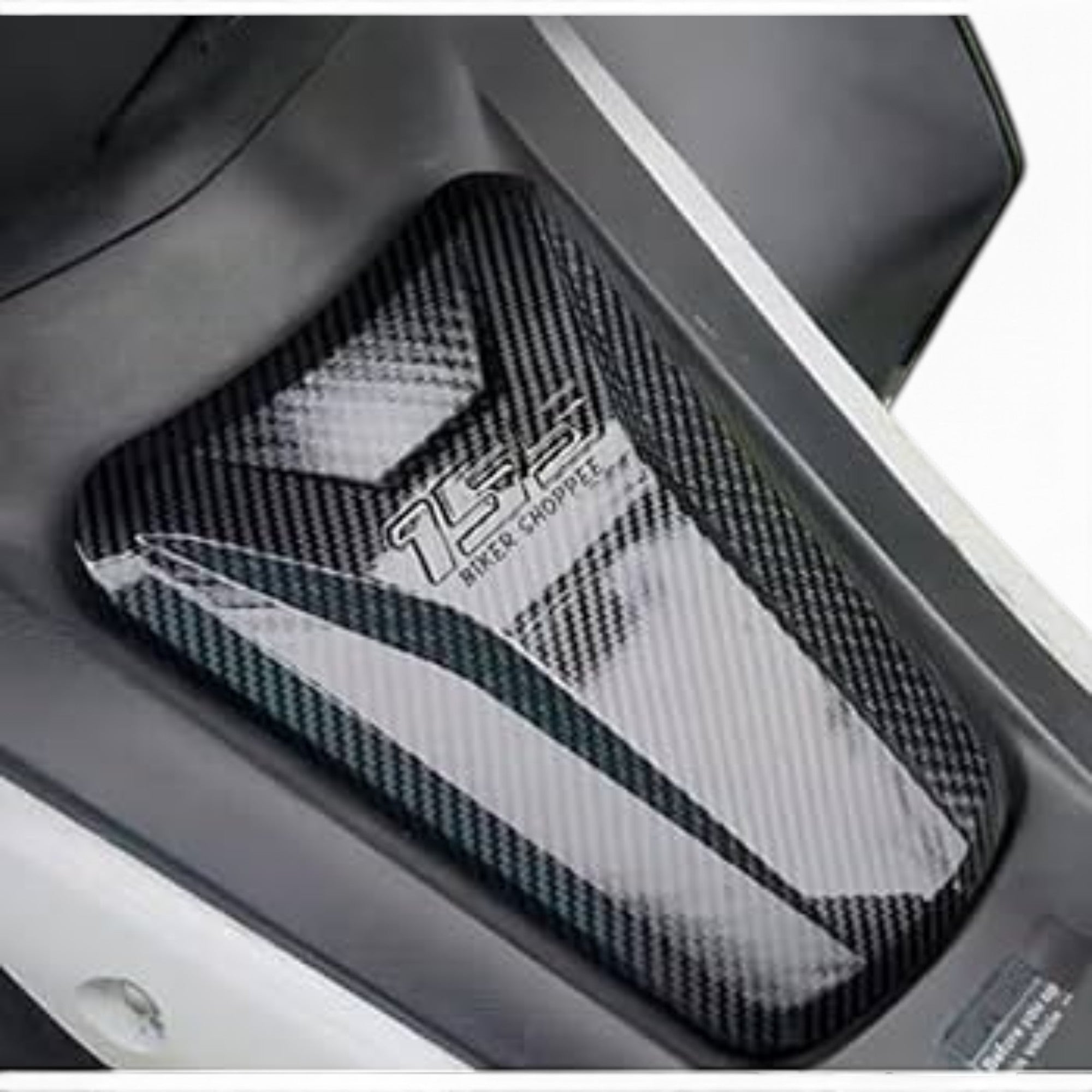 Aerox 155 carbon fiber tank styling accessory