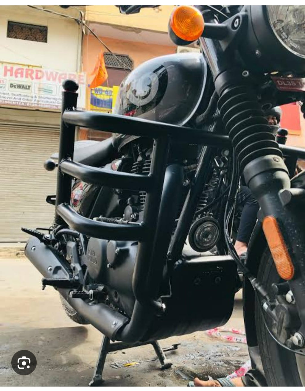 Royal Enfield Hunter 350 leg guard front view