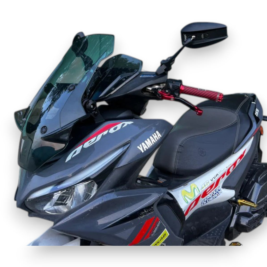 Yamaha Aerox 155 adjustable visor front view