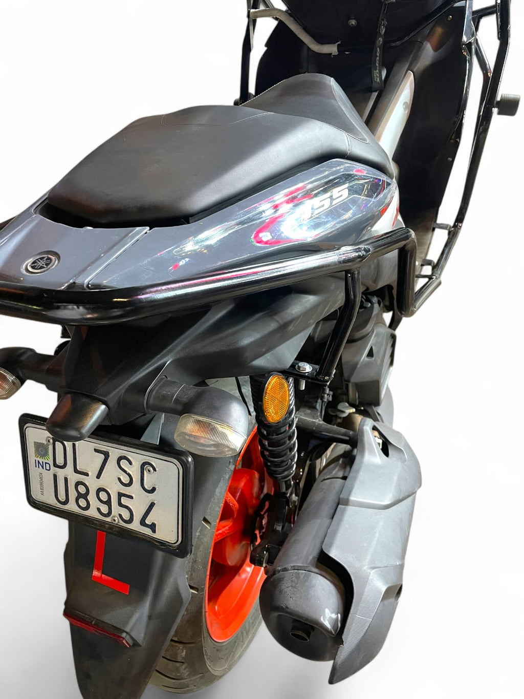 Yamaha Aerox 155 crash guard suspension fitting installed