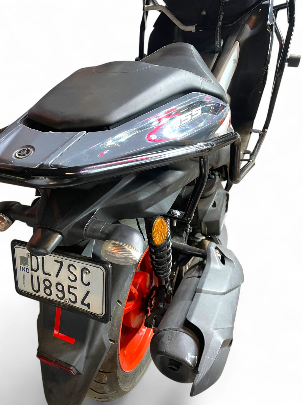 Yamaha Aerox 155 crash guard suspension fitting installed