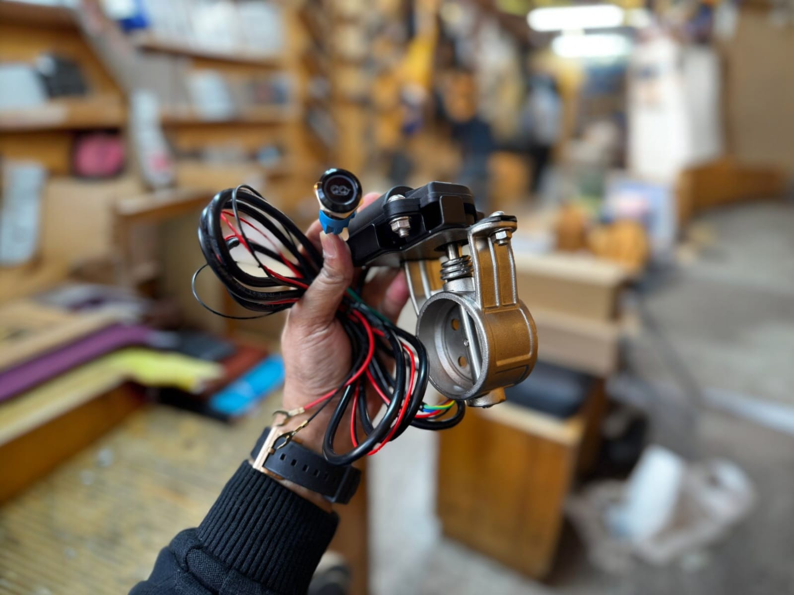 exhaust sound on off system