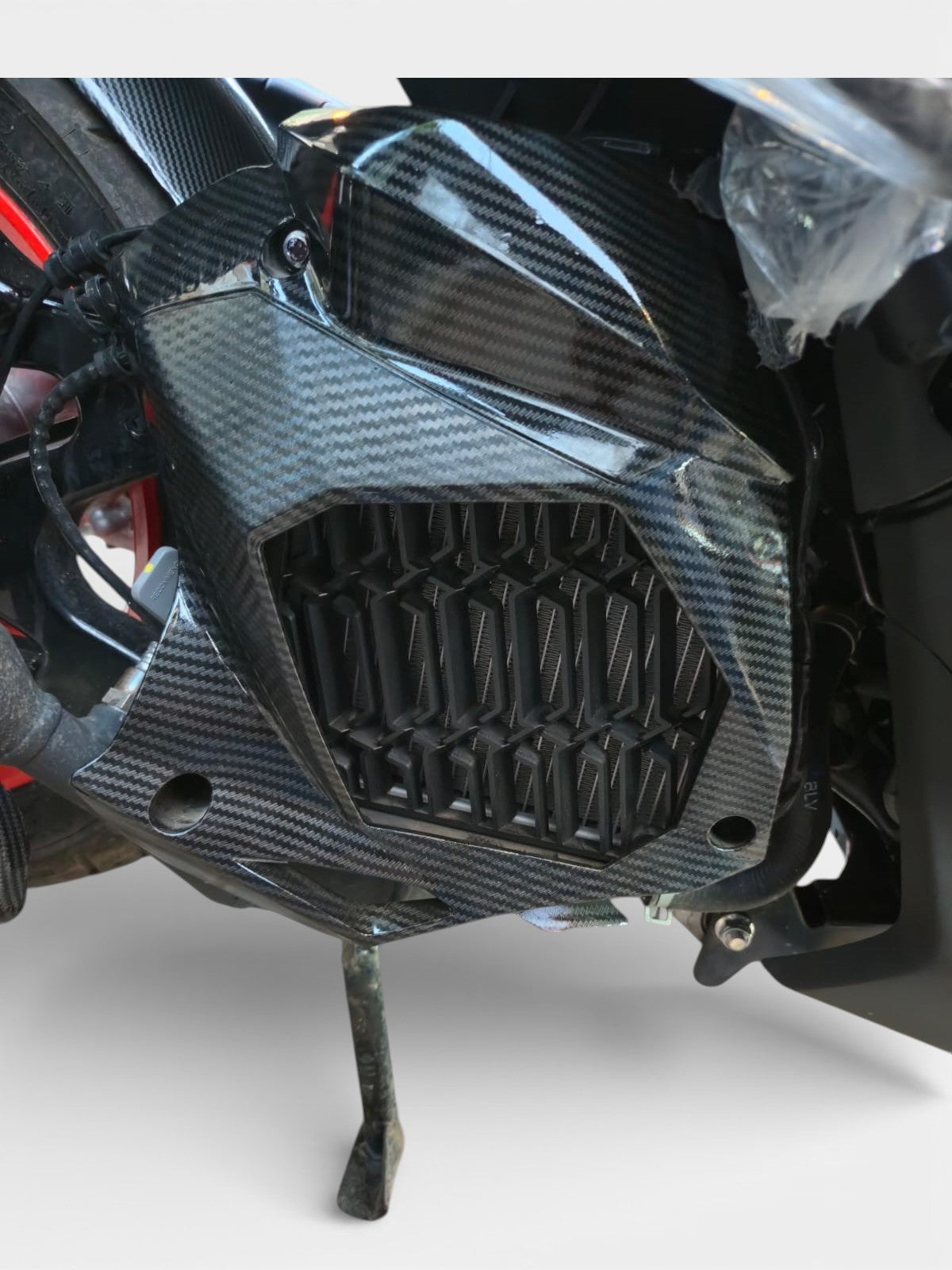 yamaha aerox 155 radiator guard carbon
